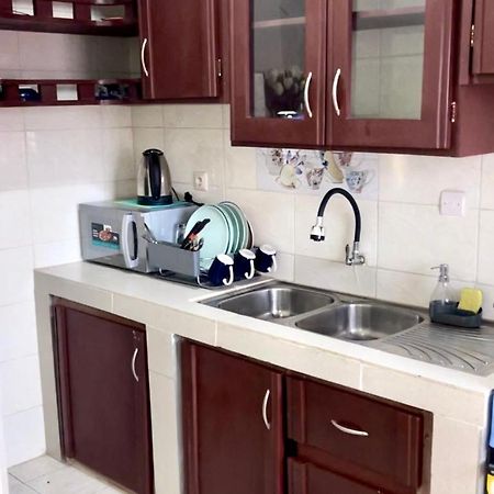 Beulah Land Guest Home Яунде Экстерьер фото